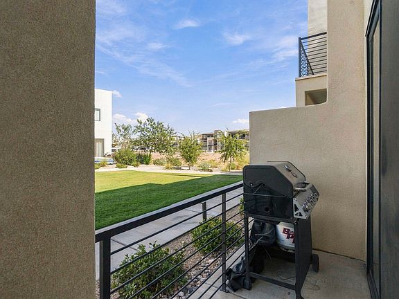 4th image of 710 W Akoya Pearl St #85