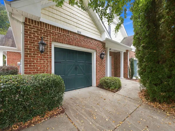 105 Kestrel Ct, Mebane, NC 27302