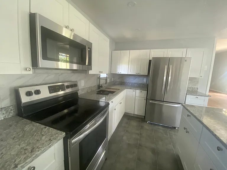 1716 S Webster Dr — Photo 8
