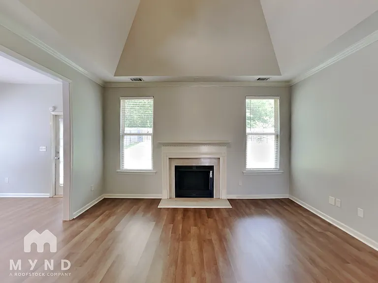 1192 Washington Dr — Photo 8