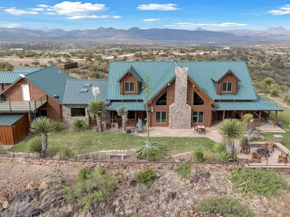 2 N Scenic Dr, Alpine, TX 79830