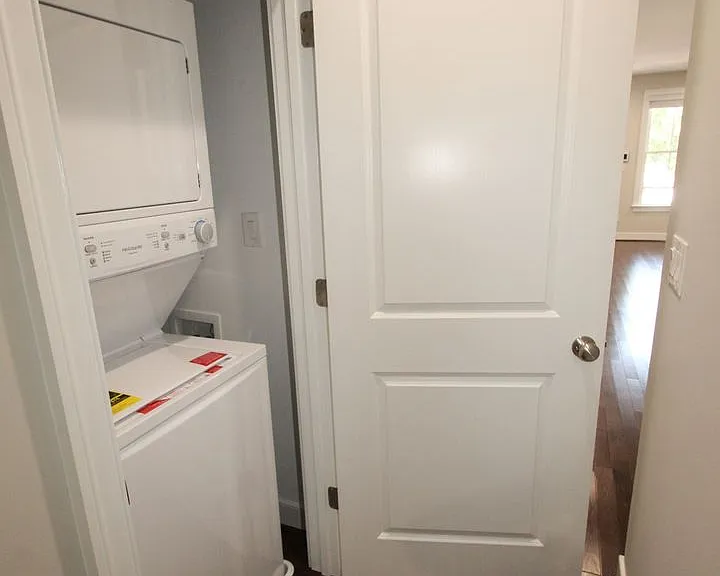 1505 W Cary St — Photo 8