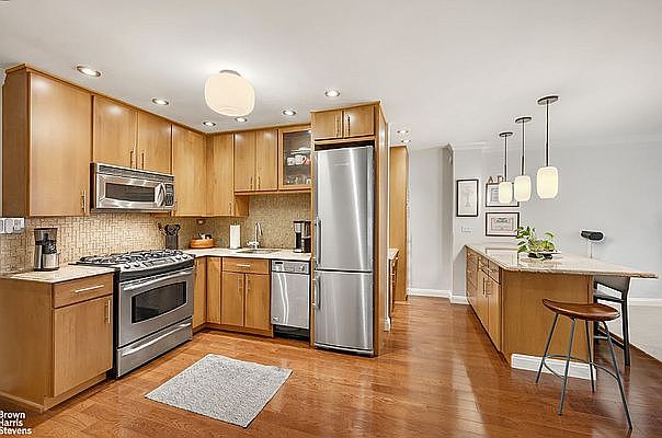 1st image of 209 E 56th St APT 4G