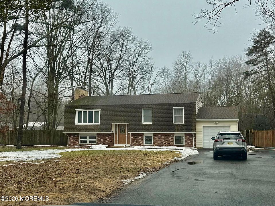 1st image of 889 Pinehurst Road