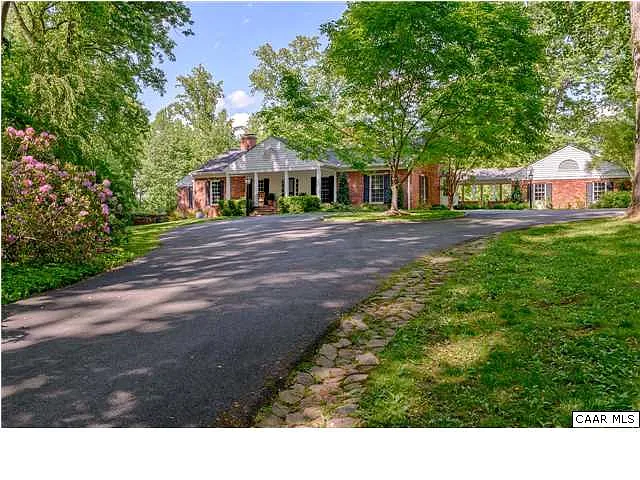 871 Tanglewood Rd photo 1