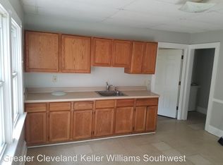 4060 E 44th St APT 1, Newburgh Heights, OH 44105