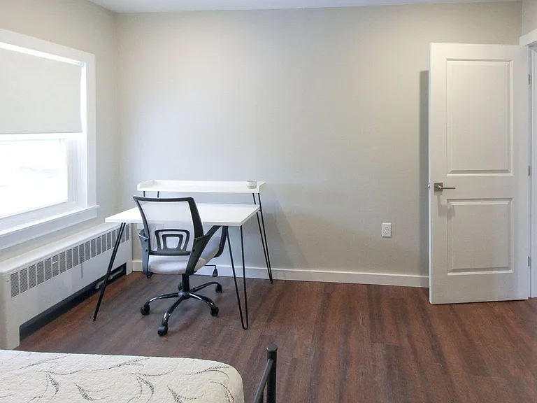 230 Bryant Ave — Photo 135