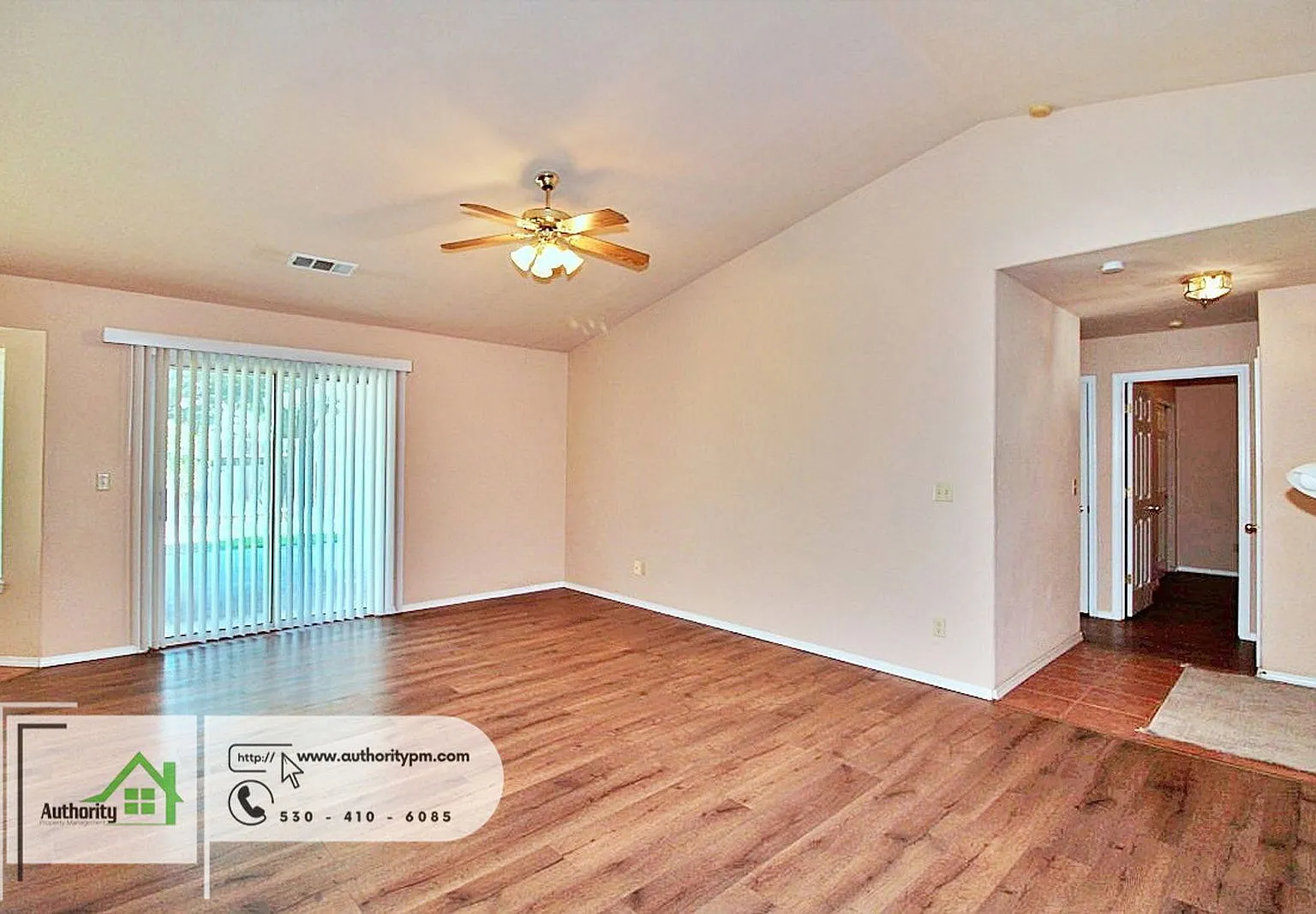 3 bed, 2.0 bath, 1370 sqft, $2,095 — Photo 4