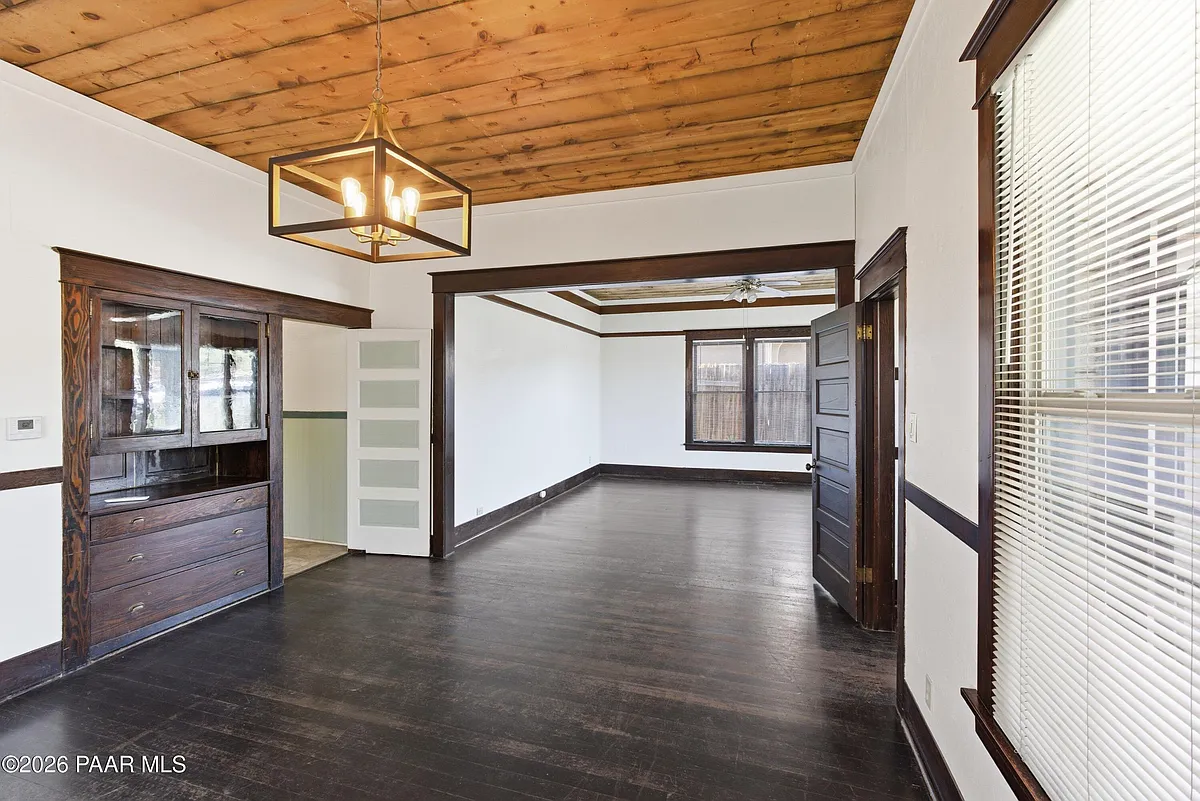 Building Photo - 309 N Mount Vernon Ave