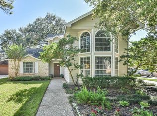 12451 Oak Park Dr, Houston, TX 77070
