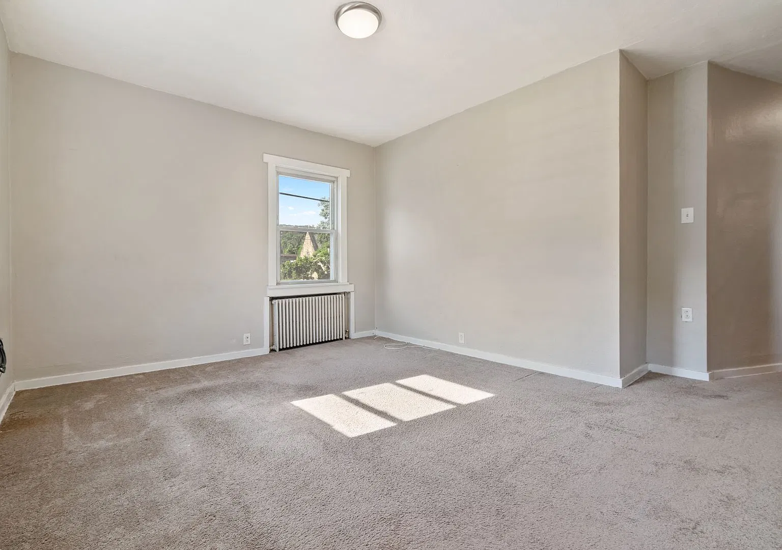571 Washington Avenue — Photo 4
