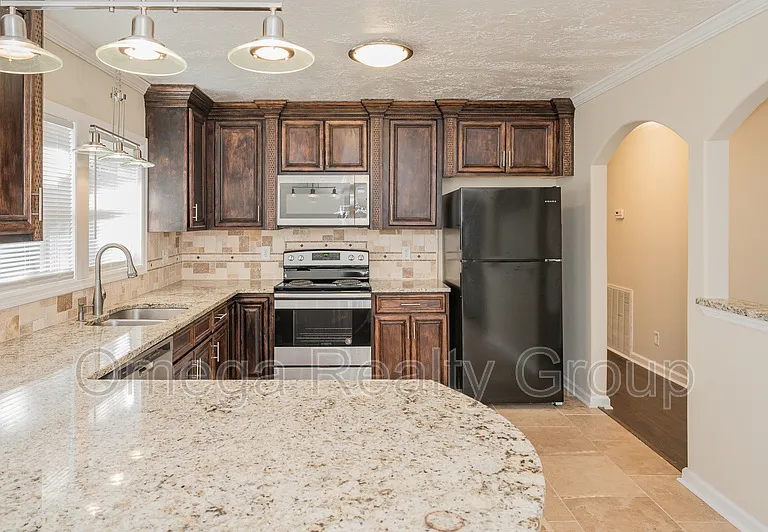 1808 Wilson Dr — Photo 10