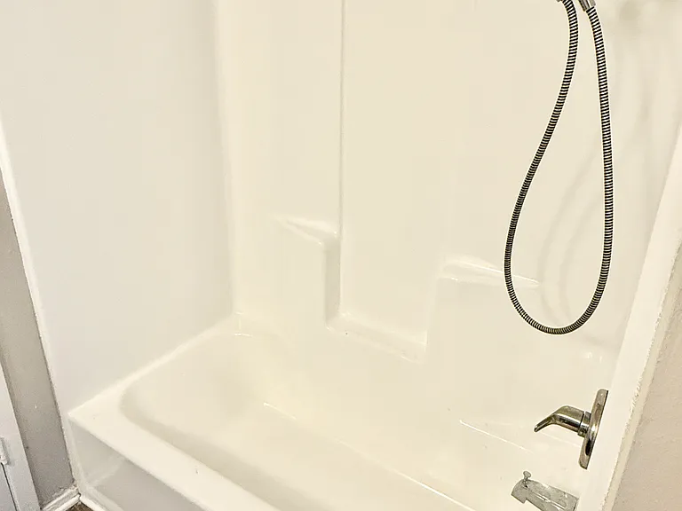 2221 Stella St #4 — Photo 10