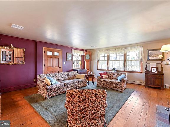 5th image of 207 W Conestoga St