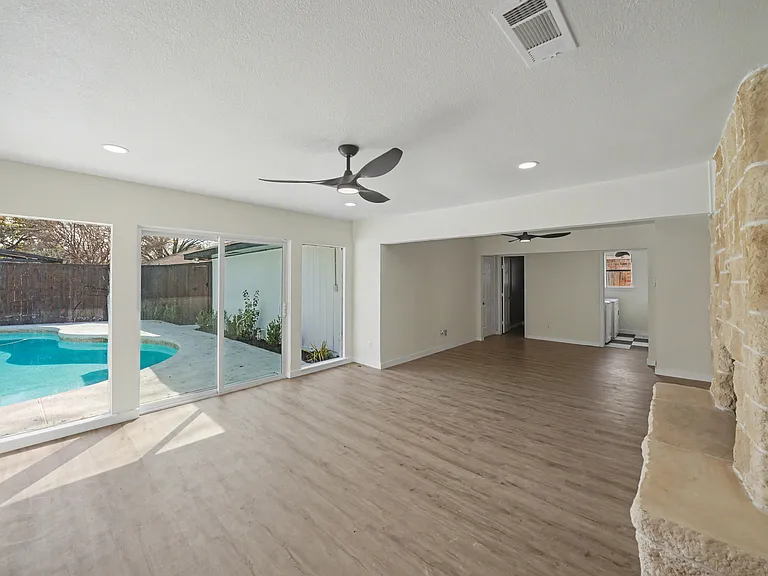 3204 Lynbrook Dr — Photo 13