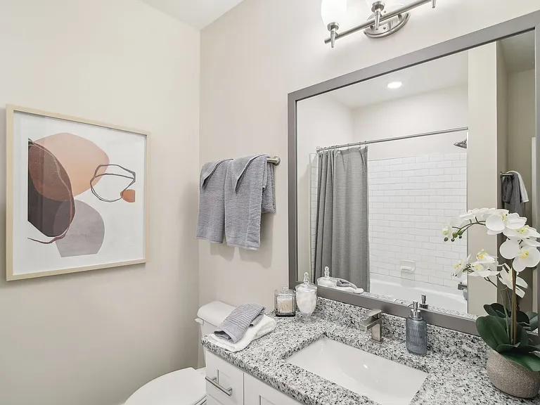 Somerset Apartments — Photo 9