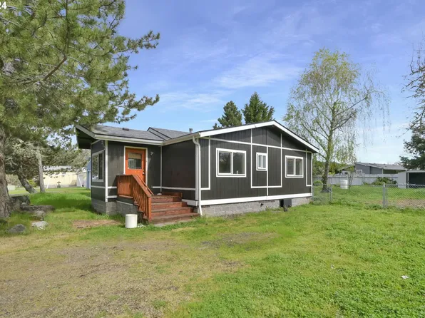 312 Sunny Ln, Sutherlin, OR 97479