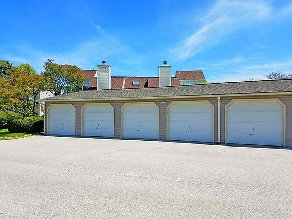 3rd image of 906 Campbell Dr
