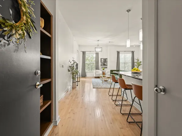 2950 McKinney Ave APT 303, Dallas, TX 75204