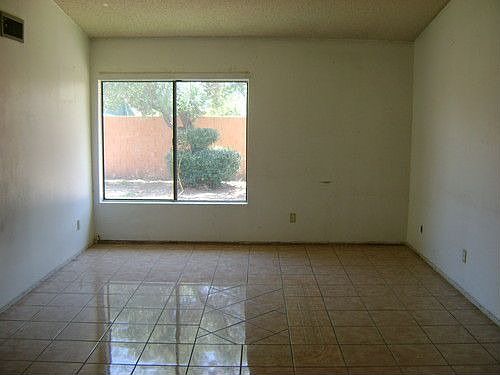 4th image of 7011 W Windsor Blvd