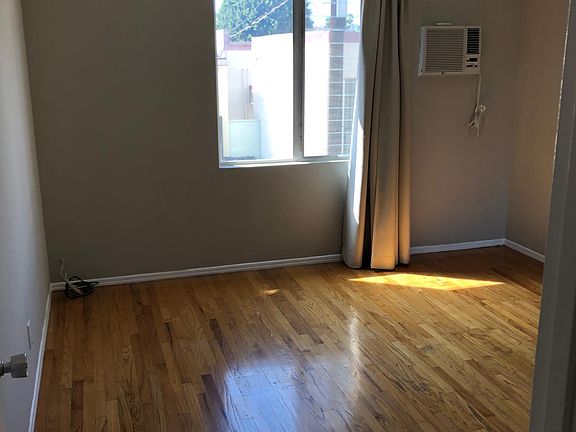 5th image of 909 1/2 S Wooster St