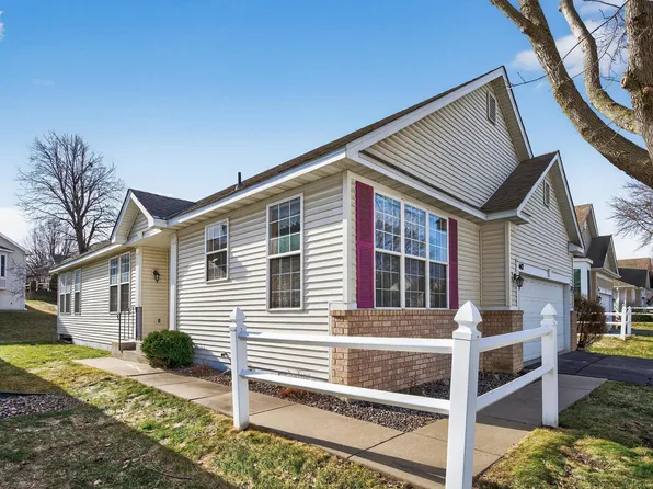 442 Meadowood Ln, Burnsville, MN 55337