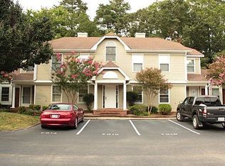 701 Bridge Xing APT D, Yorktown, VA 23692