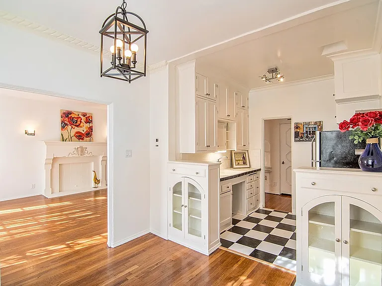 4353 W 5th St — Photo 14