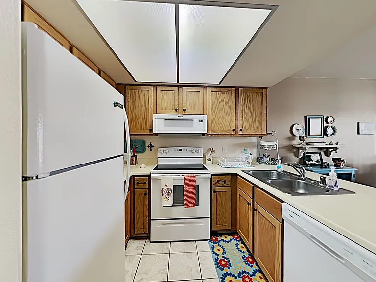 1806 Swanson Ave #202 — Photo 8