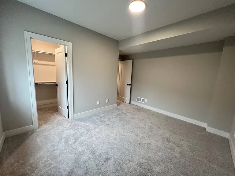 1533 SW Hedgewood Ln — Photo 34