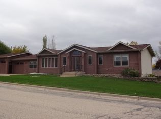 302 W Parry St, Dodgeville, WI 53533