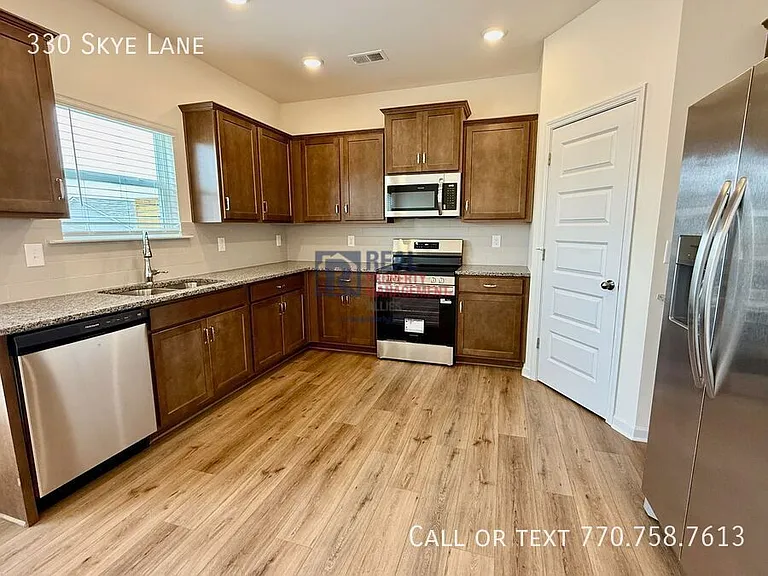 330 Skye Ln — Photo 6