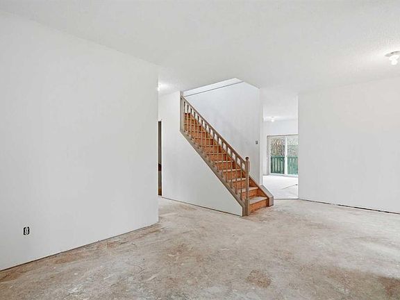 3rd image of 180 W Woodside Rd NW