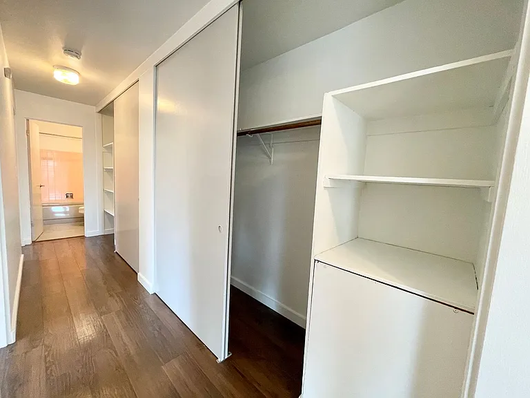 Bayview Apartments — Photo 104