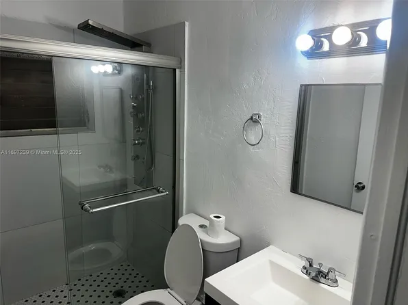 2241 NW 93rd Ter, Miami, FL 33147