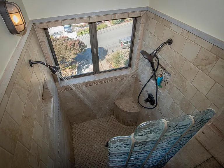 Dual shower heads-all rooms have vaulted ceilings