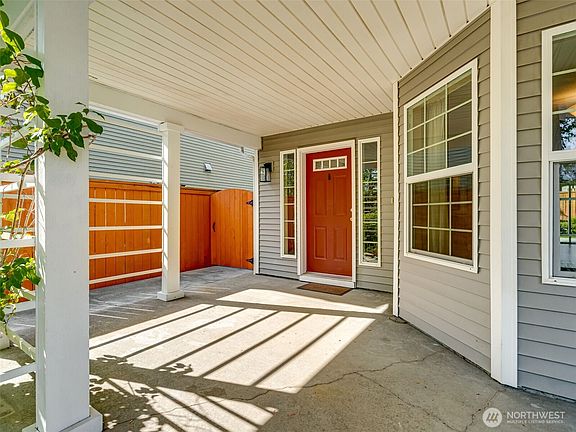 4th image of 1312 NW 9th Way