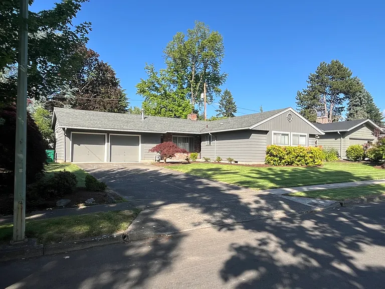 5350 SW Chestnut Ave — Photo 1