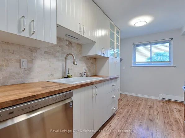120 Nonquon Rd #34, Oshawa, ON L1G 7E6