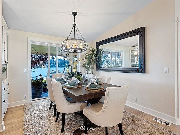 3rd image of 4811 N Island Dr E