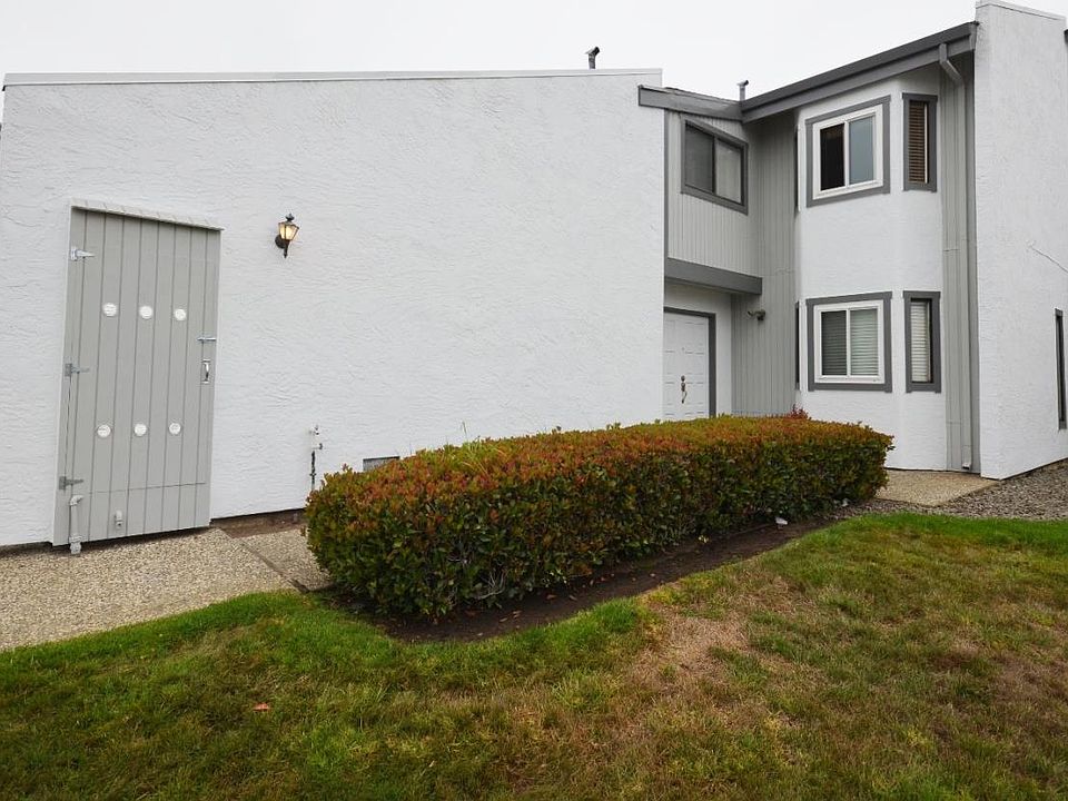 1st image of 6 Villa Ct