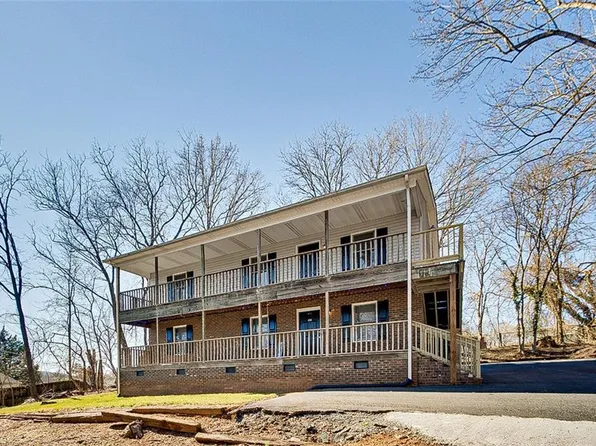 607 & 609 N Main St, Randleman, NC 27317