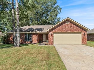 2205 Raintree Dr, Conway, AR 72032