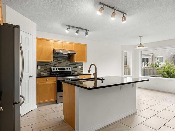 4th image of 144 E Panamount Ln NW