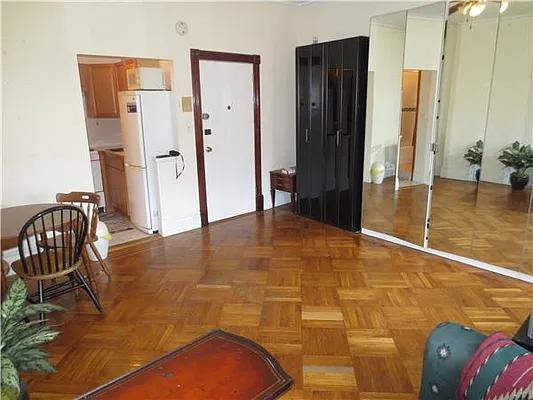 Rented by Kian Realty | media 12