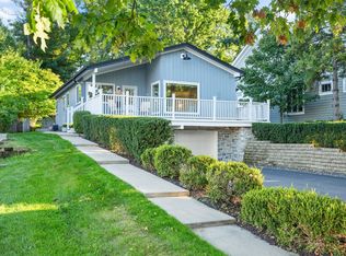 315 Park Ave, Clarendon Hills, IL 60514
