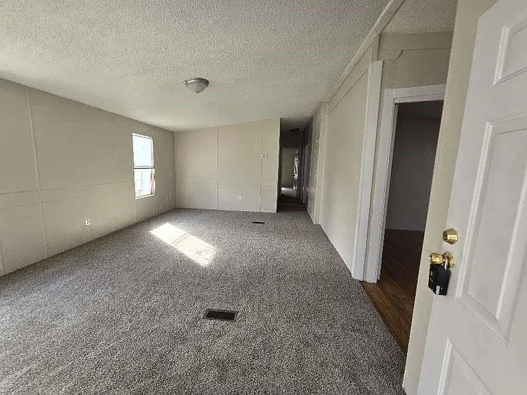 5815 Dylan Dr — Photo 2