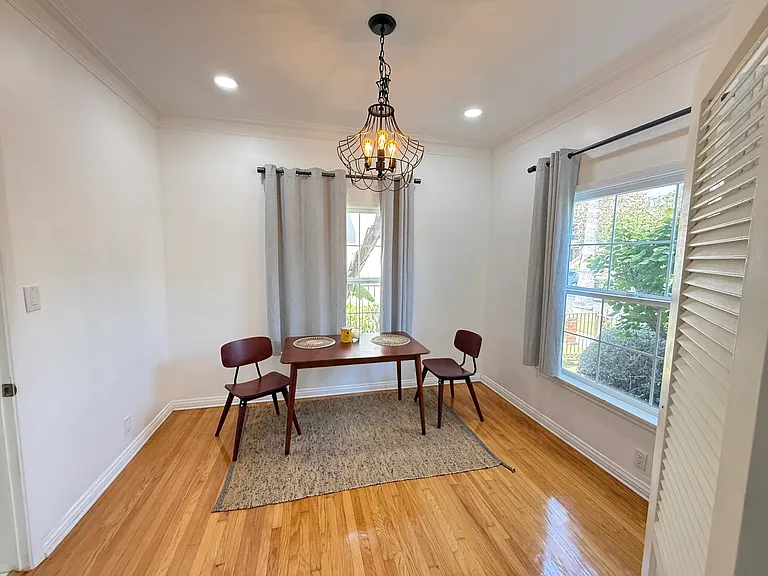 125 N Harper Ave #1/2 — Photo 7
