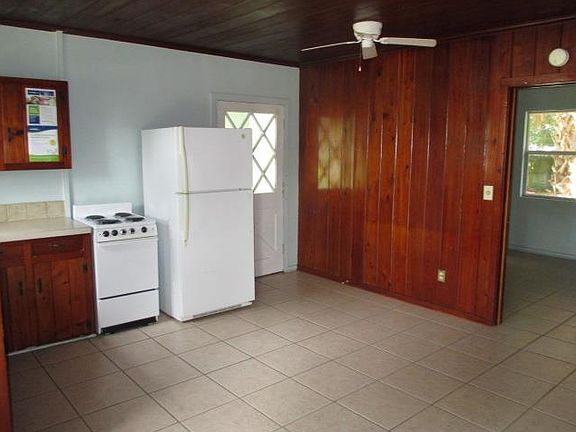 4th image of 623 9th Pl
