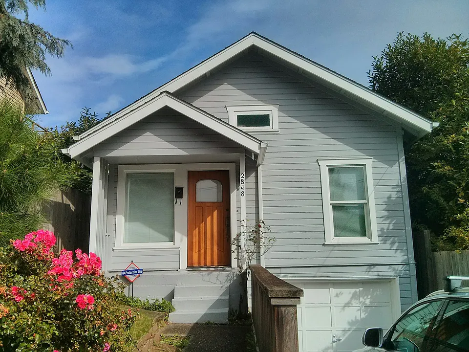 2848 SW Adams St
